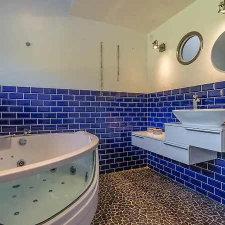 House With 4 Bedrooms In Biarritz With Enclosed Garden And Wifi 1 Km From The Beach Villa Biarriz