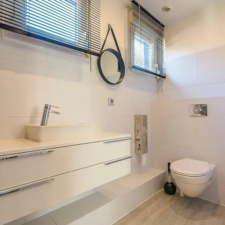 Villa House With 4 Bedrooms In Biarritz With Enclosed Garden And Wifi 1 Km From The Beach *
